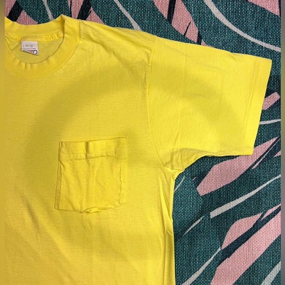 Vintage BVD Single Stitch Blank Plain Basic Crewneck Pocket Tshirt - Picture 3 of 9